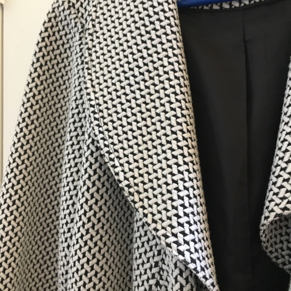 FINAL MARKDOWN LADIES Calvin Klein jacket 6 - Picture 3 of 4